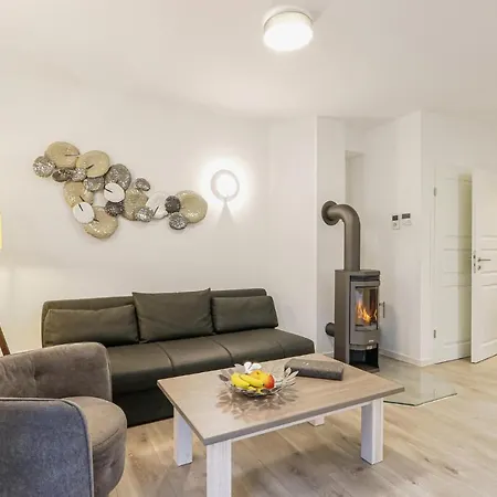 Reetdachhaus Waldidylle *