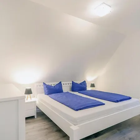 Reetdachhaus Waldidylle Nyaraló *