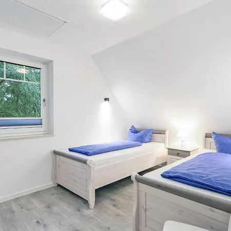 Reetdachhaus Waldidylle Nyaraló