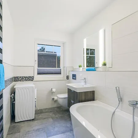 Ferienhaus Reetdachhaus Waldidylle Garz (Usedom)